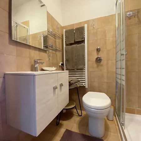 Appartement 44 *
